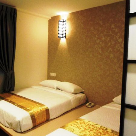 ג'והור בהרו Eight Days Boutique Hotel - Mount Austin מראה חיצוני תמונה