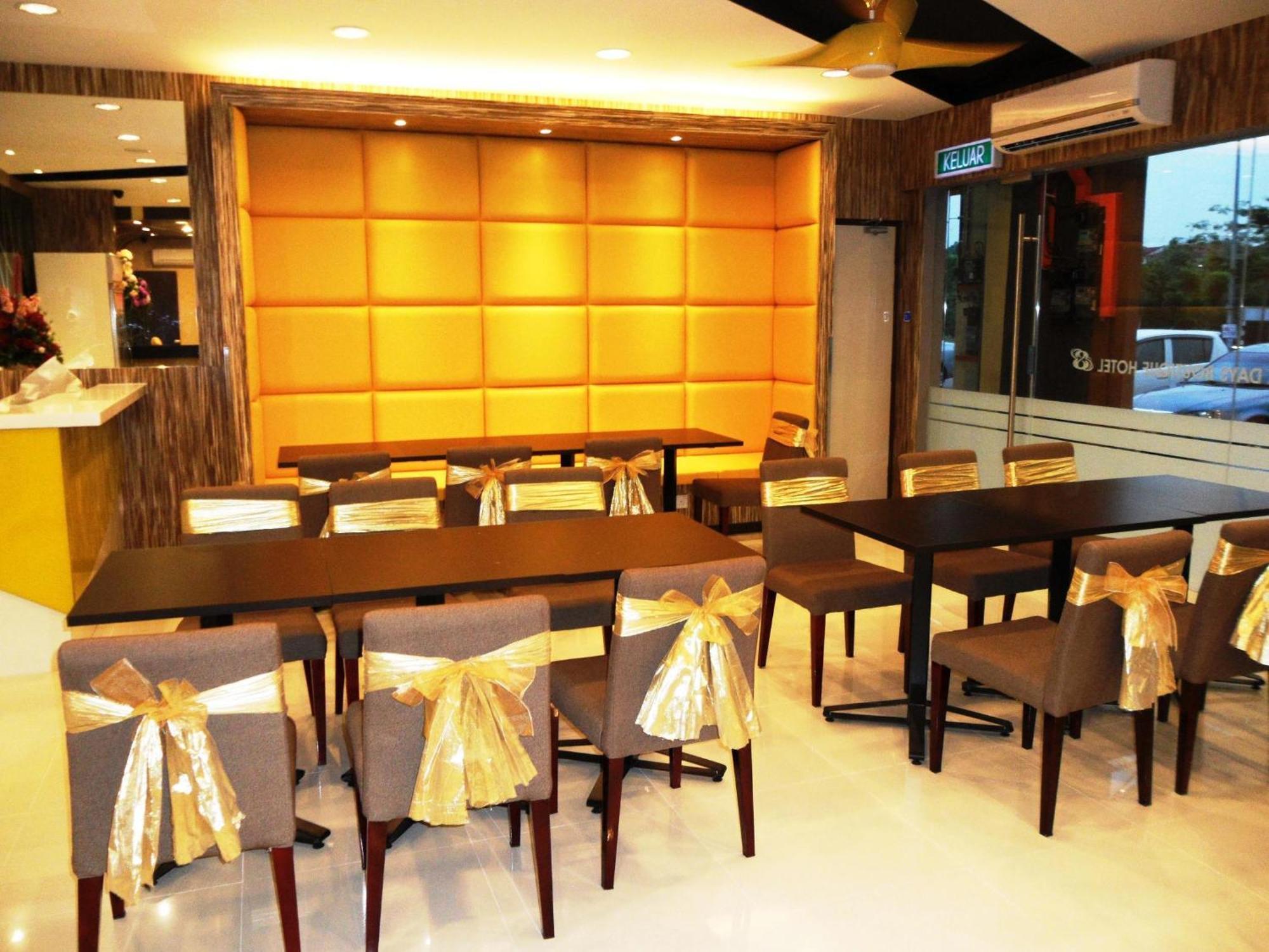 ג'והור בהרו Eight Days Boutique Hotel - Mount Austin מראה חיצוני תמונה