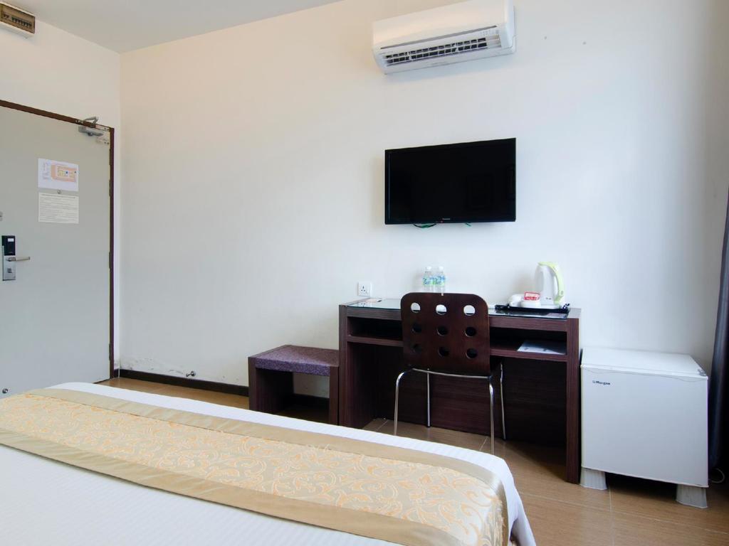 ג'והור בהרו Eight Days Boutique Hotel - Mount Austin מראה חיצוני תמונה